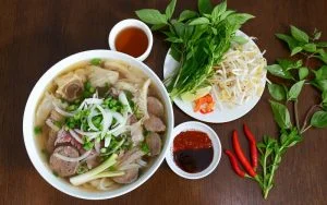 Cách nấu phở bò không cần xương khá đơn giản
