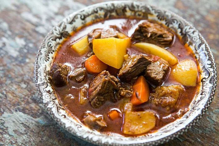 Phở sốt vang là một món ăn độc đáo, thơm ngon