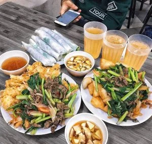 Cách làm phở chiên phồng giòn tan độc đáo