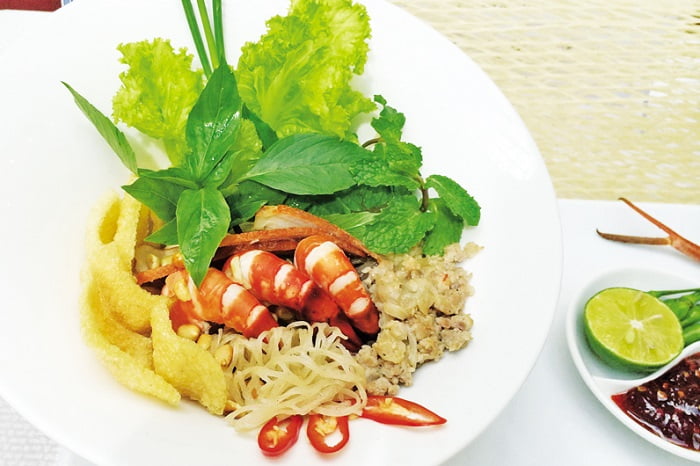 Cách làm phở sắn trộn tôm thịt với 4 bước đơn giản 2 Đây là món ăn nổi tiếng ở xứ Quảng