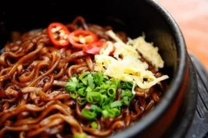 mì tương đen hàn quốc