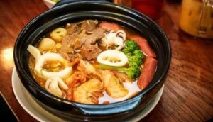 mì cay Naga là gì