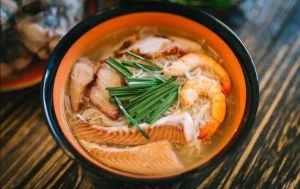 4.thuong thuc bun nuoc leo thom ngon dung chuan huong vi mien tay